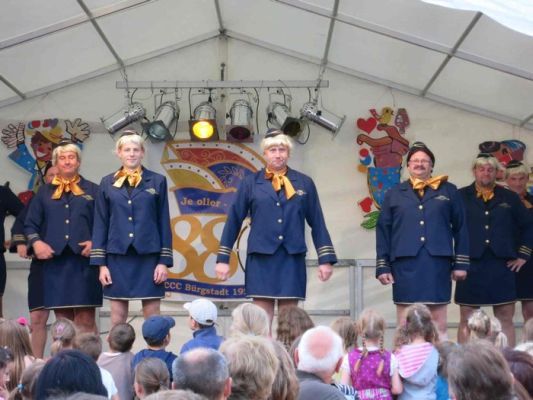 Strassen-_und_Hoffest 2014_004.jpg